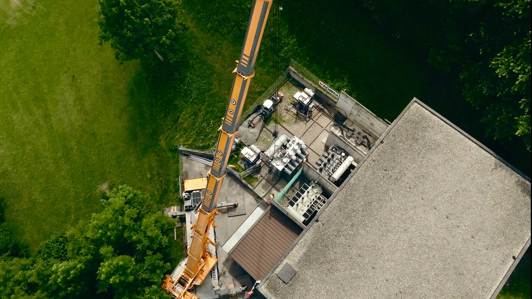 Das Unterwerk Ilanz erhält einen neuen Transformator